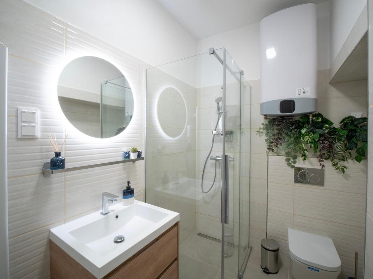 Blue Bird Citadel Apartment Будапеща Екстериор снимка